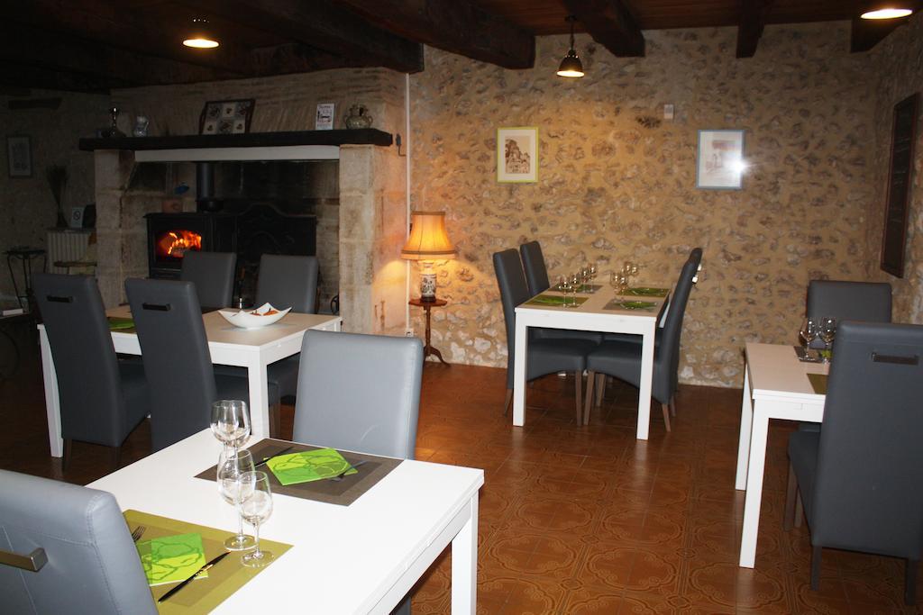 Bed and Breakfast Relais De La Ganache Saint-Astier  Экстерьер фото